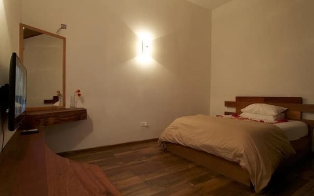 Maldives Oceanic Village - photo 2