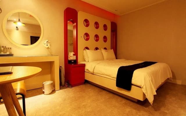 Donkey Hotel - photo 3