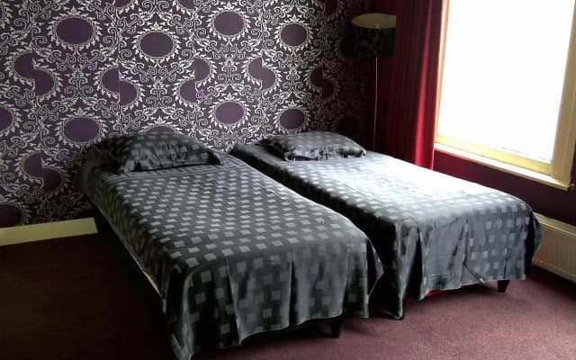 Maggys & Gunputsing Guesthouse - photo 3
