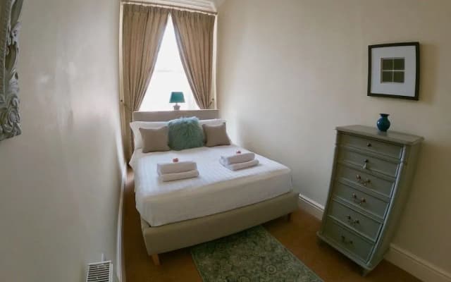 Escape To Edinburgh @ Broughton Place - photo 4