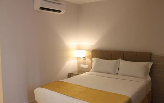 NU Hotel - photo 2