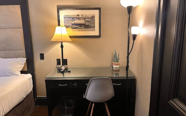 Brooklyn Finest Suites - photo 3