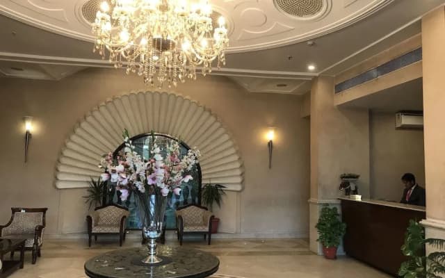 Claremont KNY Hotel - photo 2