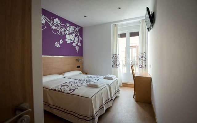 Hostal Carracedo - photo 4