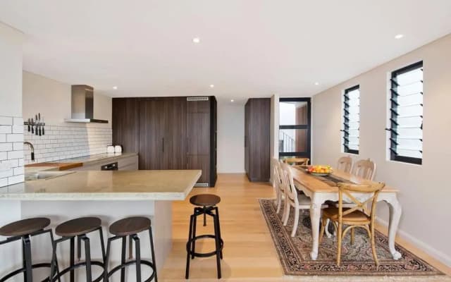 BRON455B - Bronte Beach House with Ocean Views - photo 2