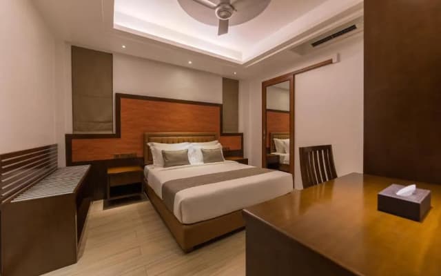 Samann Host Hotel - photo 2