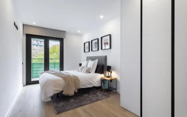 ApartsNou Bcn Les corts - photo 2