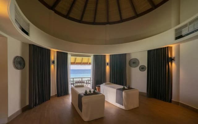 The Residence Maldives at Dhigurah Hotel - photo 3