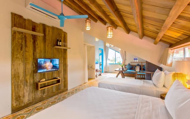 Life Beach Villa - photo 5
