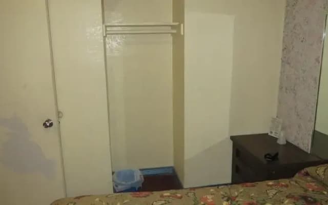 Ambassador Motel - photo 3