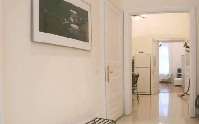 Parisien Apartment - photo 2