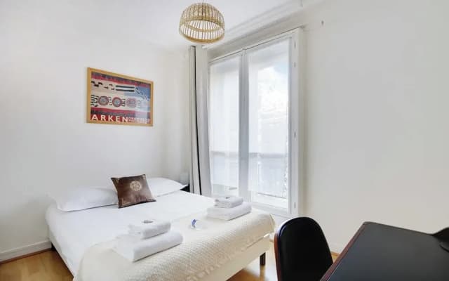 Experience the Parisian Lifestyle: 2BR Near Porte Maillot - photo 2