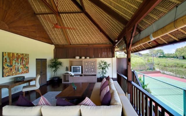Villa Surya Damai - photo 2