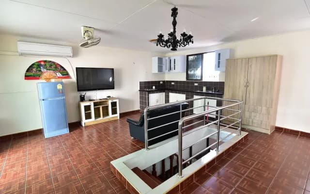 Escobar Guesthouse - photo 4