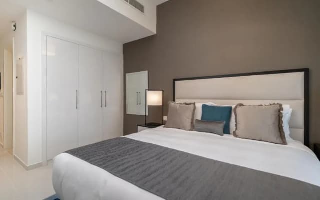 HiGuests - Elegant Studio with Pool and Private Balcony - photo 5