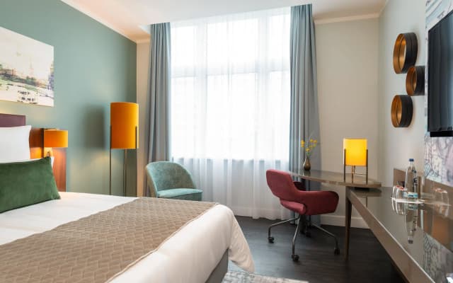 Leonardo Royal Hotel Berlin Alexanderplatz - photo 3