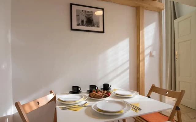 Wenceslas Apartment for 10 with AC - photo 4