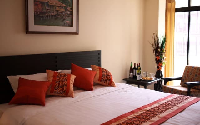 True Siam Phayathai Hotel - photo 3