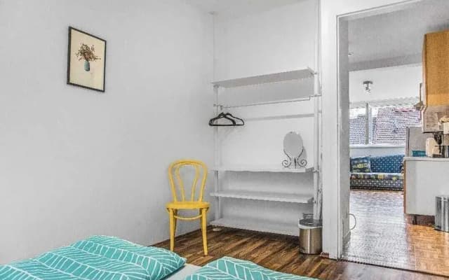 2BR Apt Next to Vienna Vibrant Center - photo 3