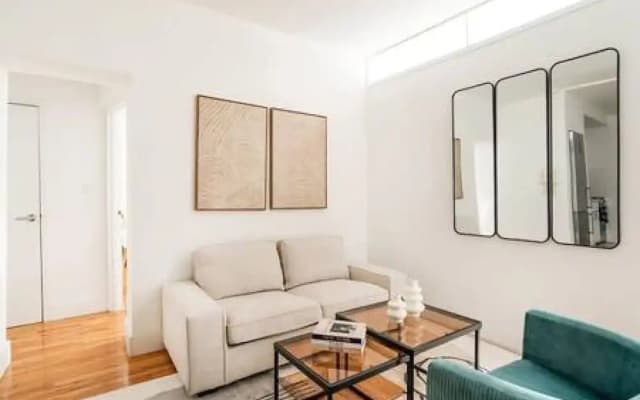 444-2e Modern 2BR Hell s Kitchen - photo 3