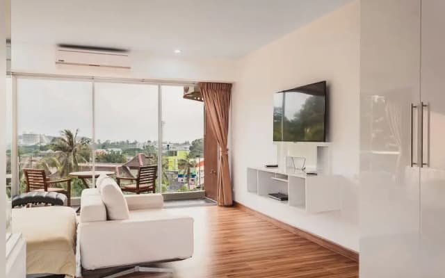 Condo In Karon In Chic Condo - Unit A403 - photo 3