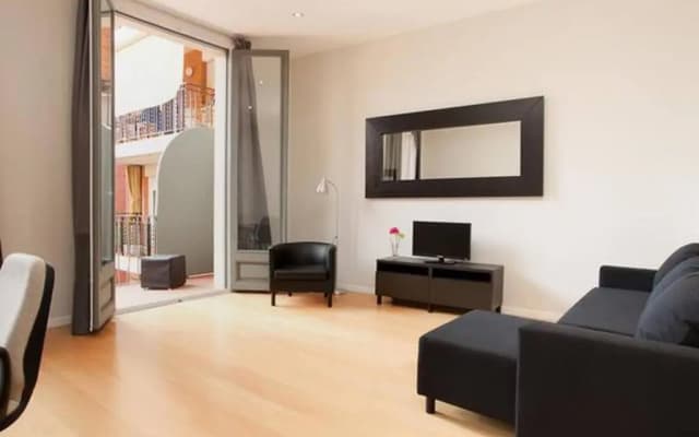 Modern Quiet Flat With A Large Balcony - photo 3