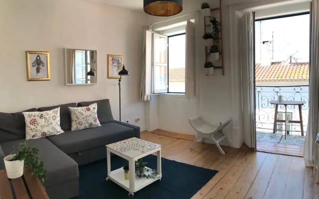 Beautiful Flat with Great View in Prime Location - photo 4