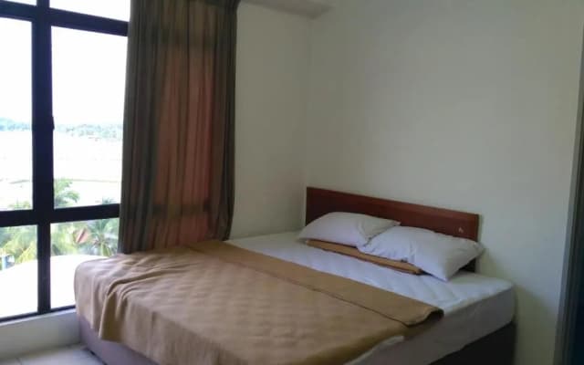 Lumut Apartment - photo 3