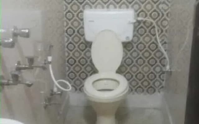 ADB Rooms Days Inn - photo 5