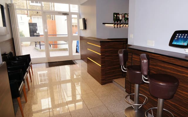 Crestfield Hotel - photo 5