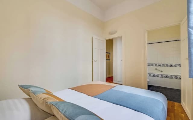 1bdr/2p Apt - Near Monceau et Arc de Triomphe - photo 4