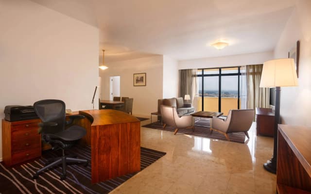 Hilton Colombo Residence - photo 4
