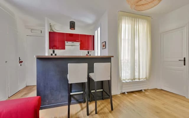 Superb Apartment at the Foot of the Sacré-coeur - photo 4