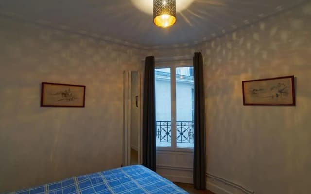 Quiet apartment near Montmartre - photo 4