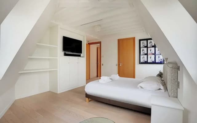 Designer Loft - 2bd/6p- Arc de Trimphe - photo 3