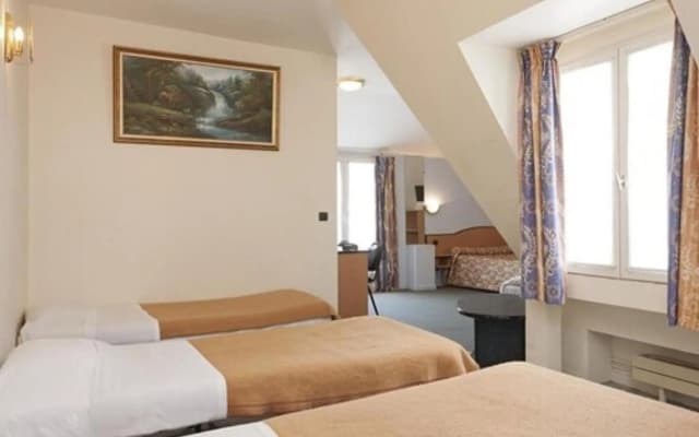 Ferney République Hotel - photo 2