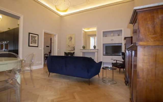 Flora Historical Luxury House - photo 4