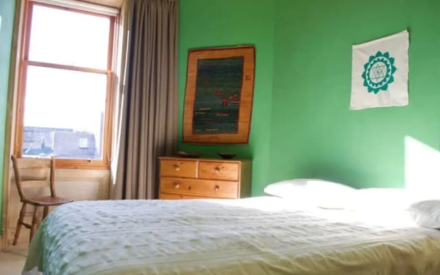 2 Bedroom Flat With Great Views - photo 4