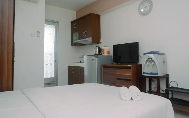 Good and Comfy Studio Room at Green Bay Pluit Apartment - photo 3