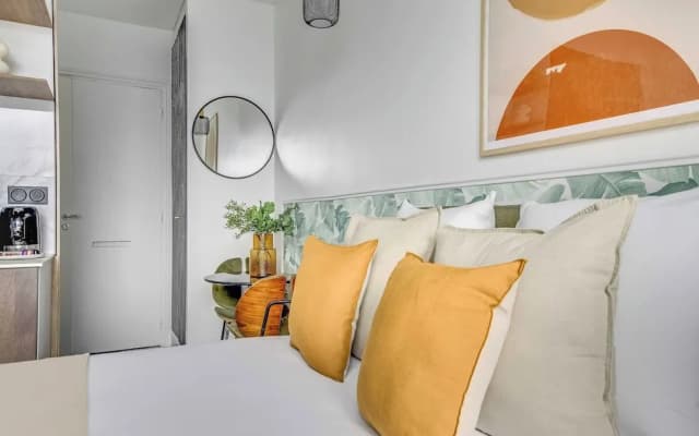 Charming Studio Apartment - AC- 2P - Nation - photo 4