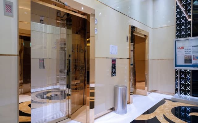 Lux BnB Park Towers DIFC - photo 2