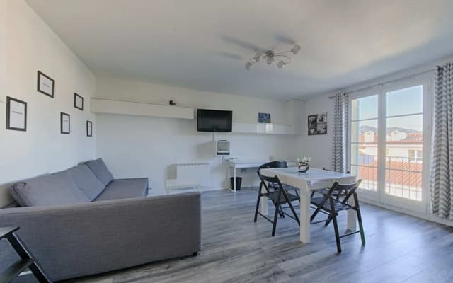 Nice 2 Room Apartment With Terrace - Vieux Nice - photo 2