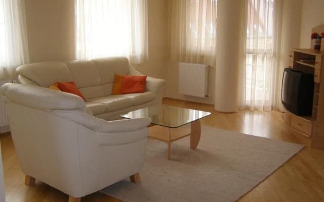 InnerCity Apartments - photo 2
