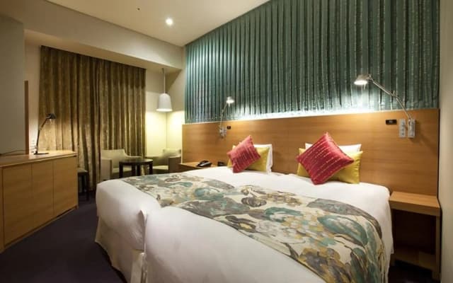The Royal Park Hotel Iconic Tokyo Shiodome - photo 2