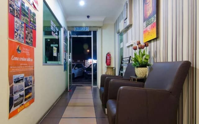 Cosy Inn Motel - photo 2