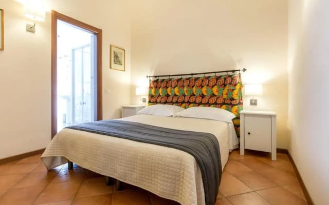 2B Holiday Home - photo 3