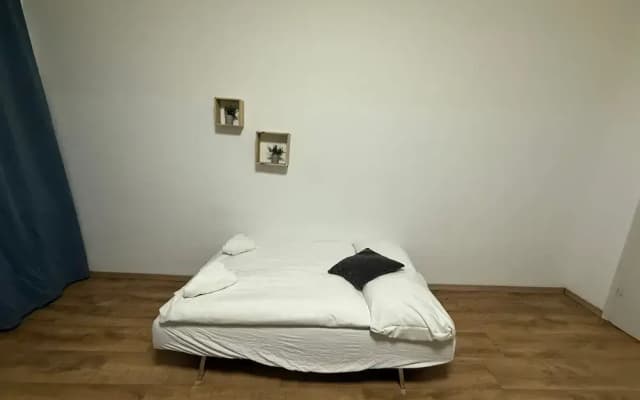 Stylish 2BR Apartment Westbahnhof Area - photo 2