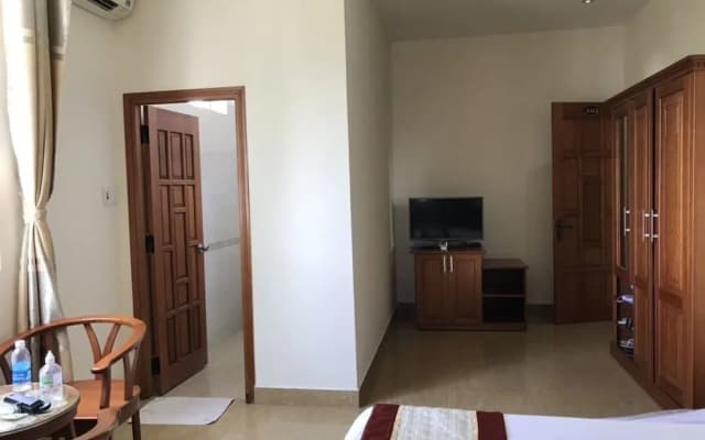 Minh Long Hotel - photo 4