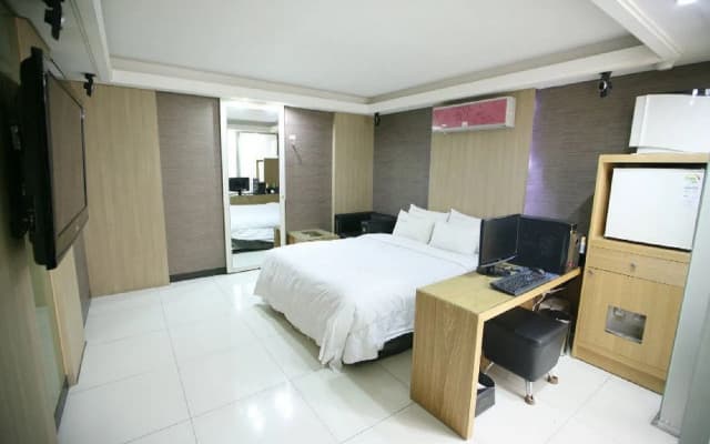 Hit Hotel - photo 4