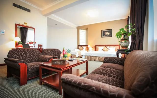 Aloha Ha Long Hotel - photo 4